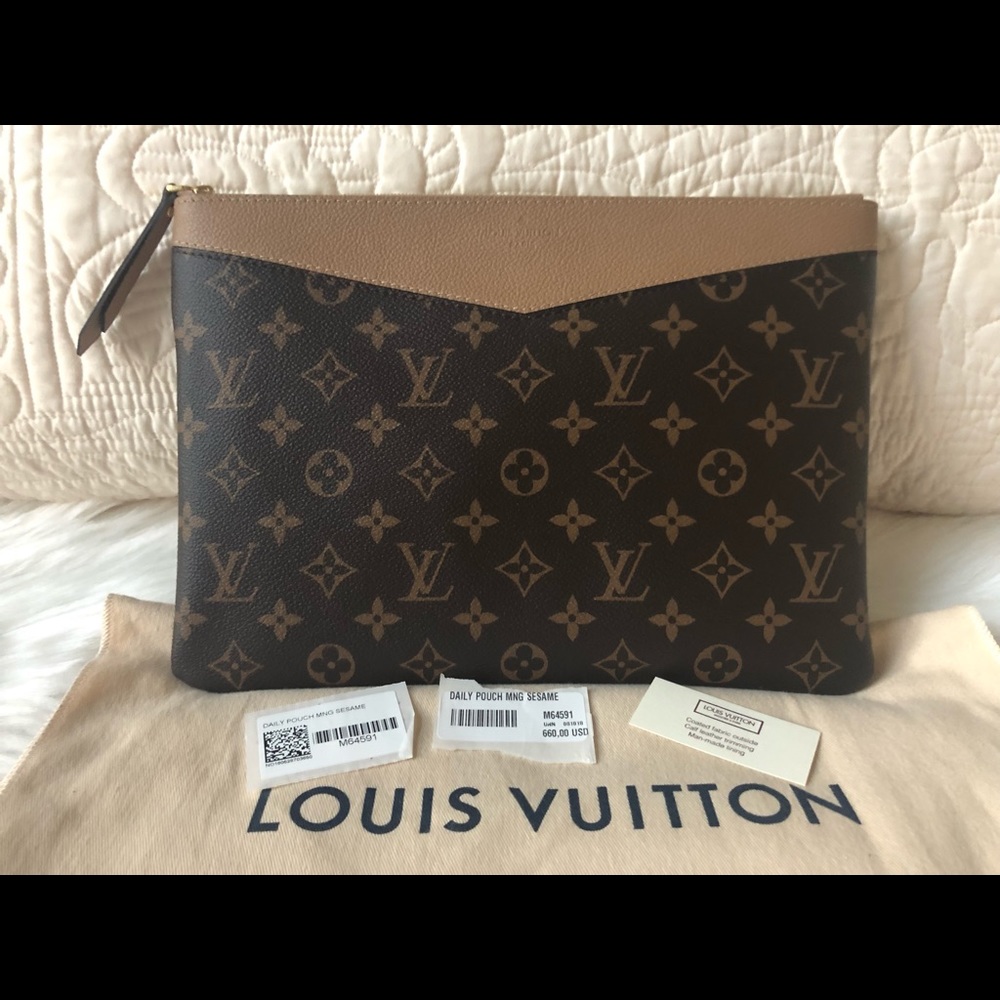 Louis Vuitton Daily Pouch